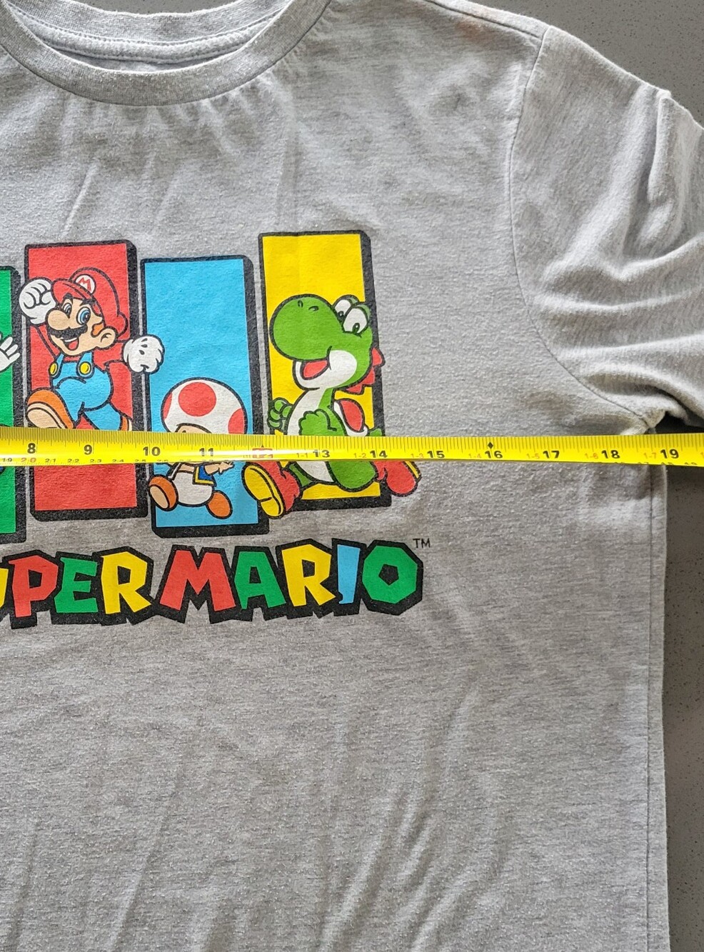 Super Mario Kids Gray Graphic T-Shirt - Picture 7 of 7